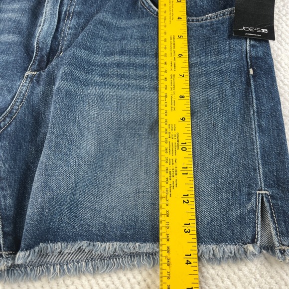 Joes Jeans Flawless Cut Off Shorts Helsinki Blue Denim Raw Hem Size 30 NEW - Picture 6 of 10
